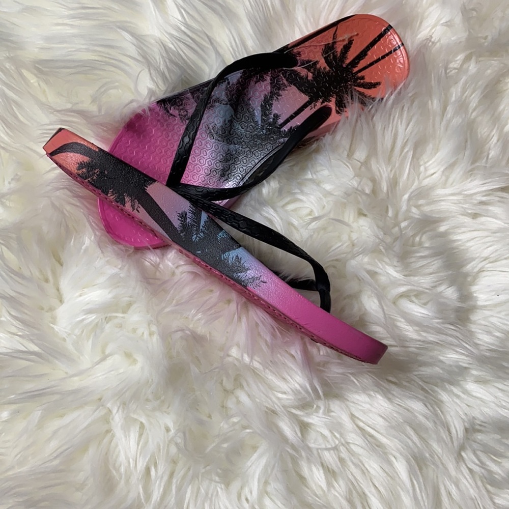Sandals - Picture 3 of 3